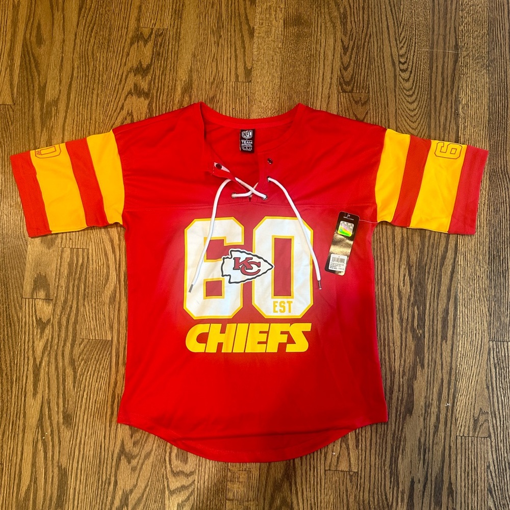 Women’s size small Chiefs logo baseball ringer